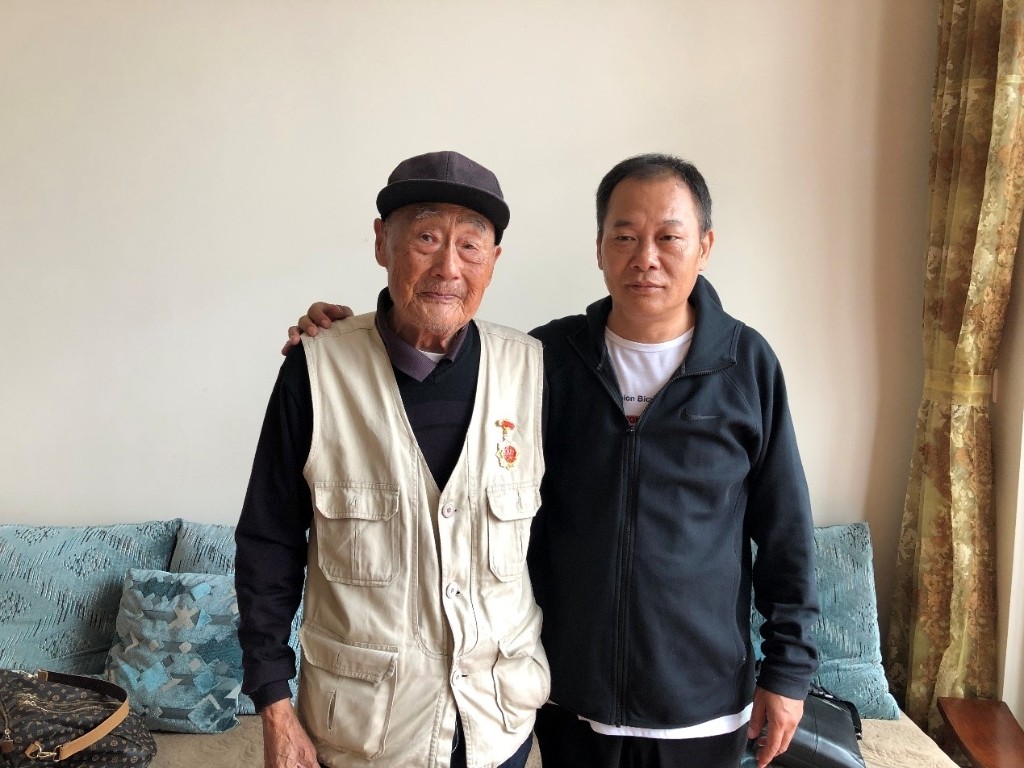 重陽(yáng)節(jié)期間走訪慰問70歲以上的老年人